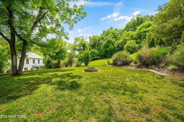 3303 Delrose Drive, Knoxville, TN 37914