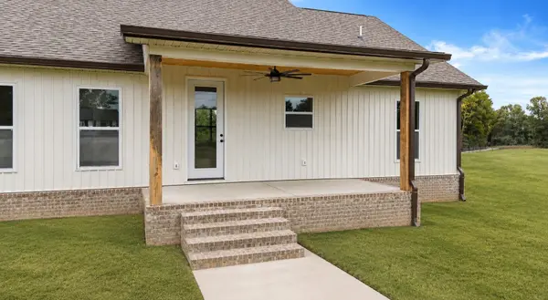 134 Lightfoot Ln, Estill Springs, TN 37330