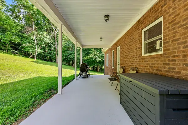 4050 Cantebury DR, Culleoka, TN 38451