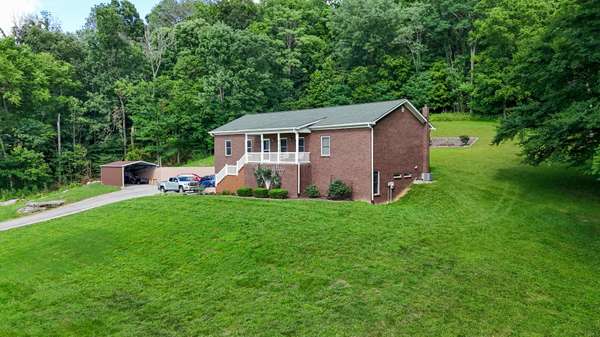 4050 Cantebury DR, Culleoka, TN 38451