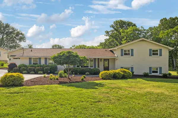 192 Cherokee Rd, Hendersonville, TN 37075
