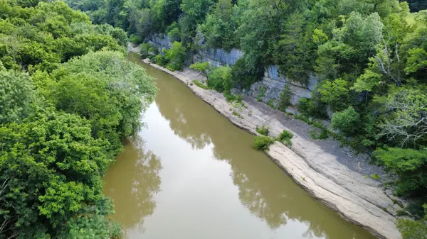 210 Wheel Rd, Shelbyville, TN 37160