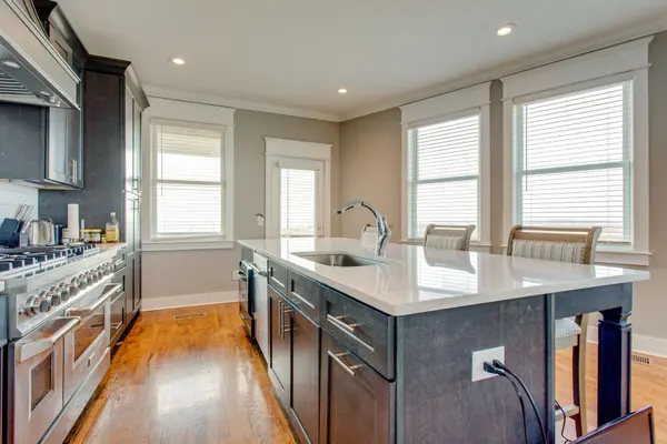 446 37th Ave #N, Nashville, TN 37209
