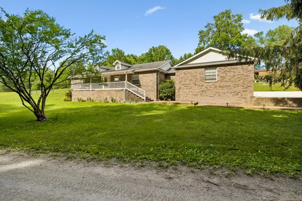 698 Tooley Branch Rd, Westmoreland, TN 37186