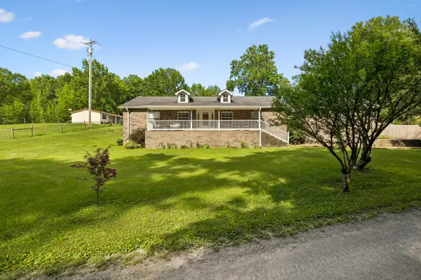 698 Tooley Branch Rd, Westmoreland, TN 37186