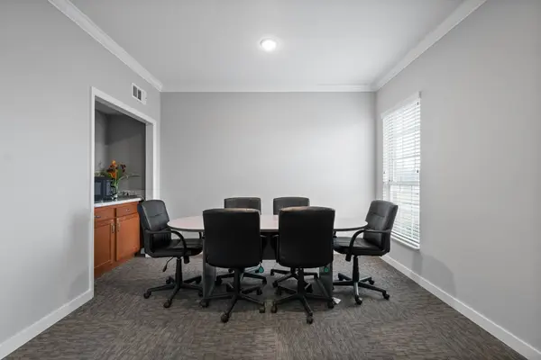 1800 Business Park Dr #212, Clarksville, TN 37040