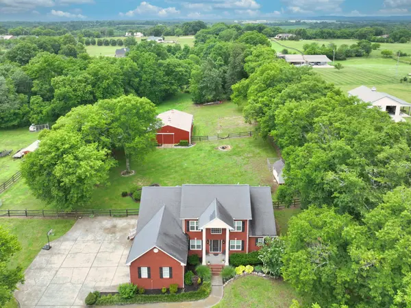 107 Greenfield Ln, Castalian Springs, TN 37031