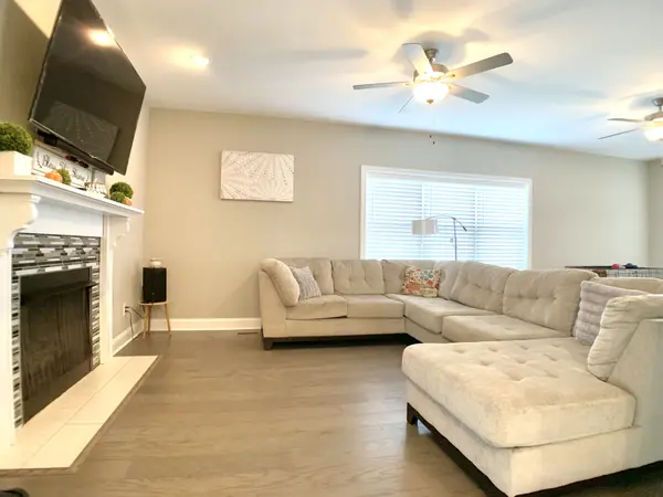 1376 Apple Blossom Rd, Clarksville, TN 37042