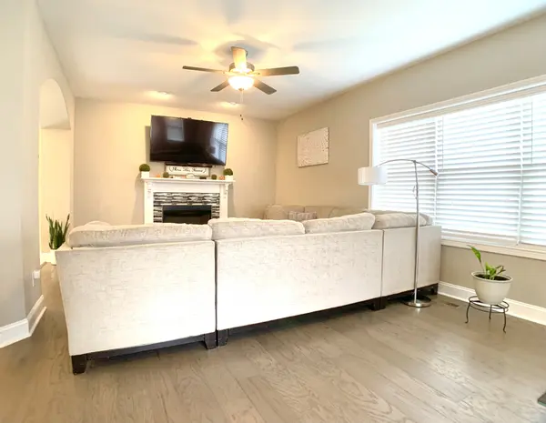 1376 Apple Blossom Rd, Clarksville, TN 37042