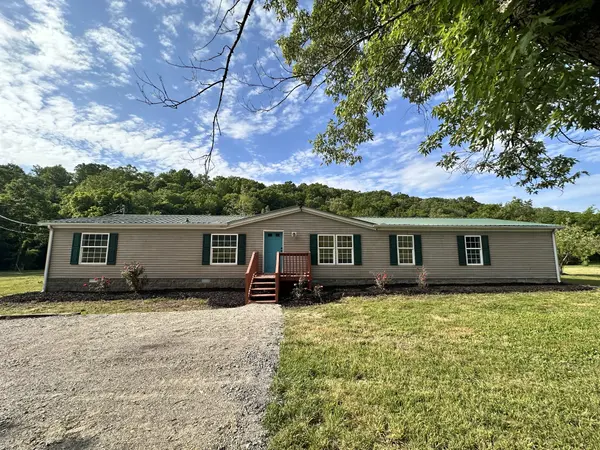 7287 Pinewood Rd, Nunnelly, TN 37137