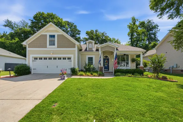 102 Cross Cove Ct, Hendersonville, TN 37075