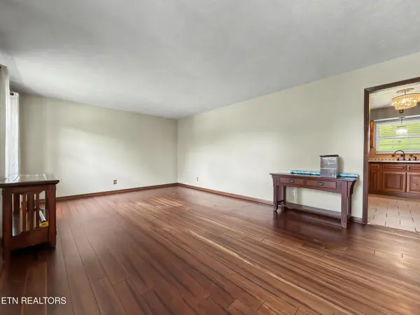 1421 Mount Vista Drive, Knoxville, TN 37920