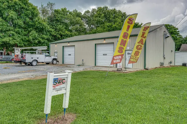 208 Scott St, Dickson, TN 37055