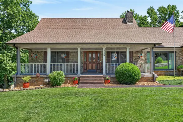 1175 Hutcheson Ln, Clarksville, TN 37040