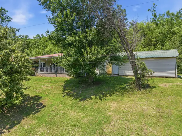 14318 Highway 438 #W, Linden, TN 37096