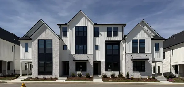 2108 Conductor Ln, Thompsons Station, TN 37179