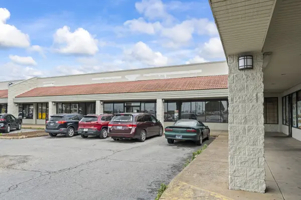 1700 N Locust Ave, Lawrenceburg, TN 38464
