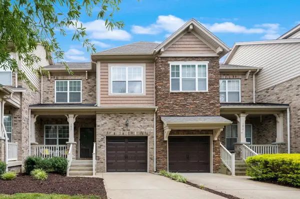 7827 Kemberton Dr #W, Nolensville, TN 37135