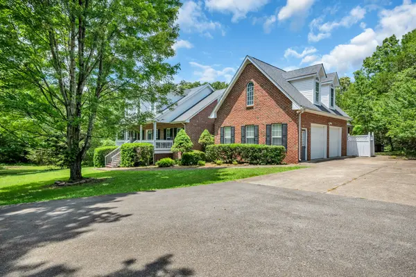 1217 Nelson Rd, Dickson, TN 37055