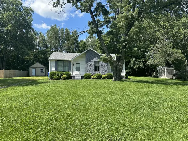 302 Donal Terrace, White House, TN 37188