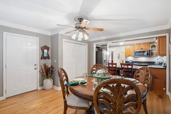 1053 Hillview Dr, Hendersonville, TN 37075