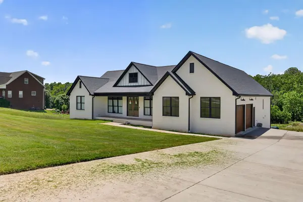 4413 Twin Creeks Dr, Cookeville, TN 38506