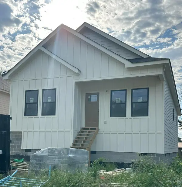 909 N Chamberlain Avenue, Chattanooga, TN 37406