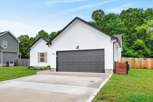 2026 Ireland Way, Clarksville, TN 37042