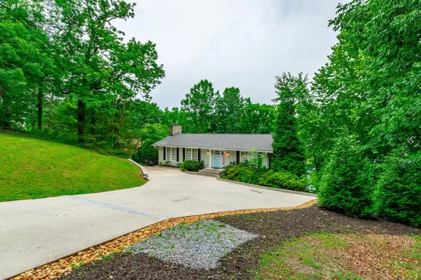 1043 Clift Cave Drive, Soddy Daisy, TN 37379