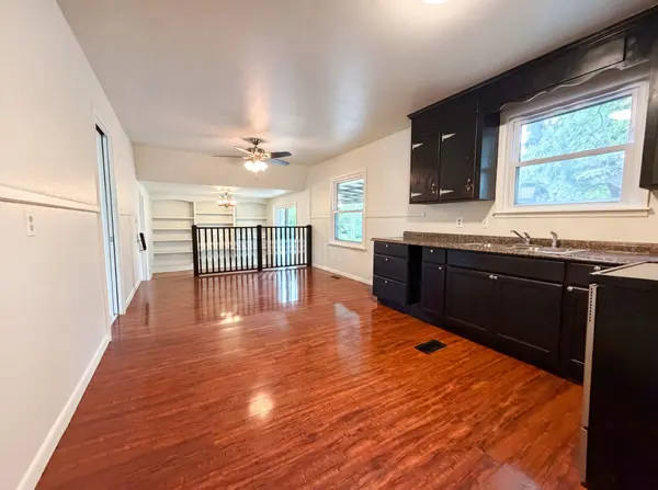 2536 Edge O Lake Dr, Nashville, TN 37217