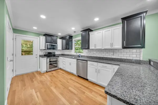 423 Rivermont Dr, Clarksville, TN 37043