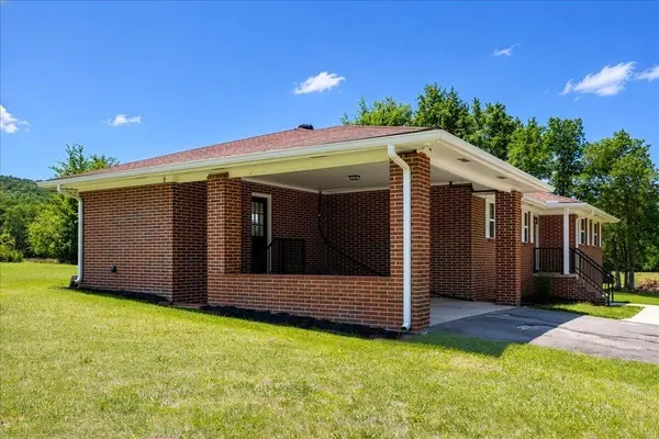858 N Main Street, Decatur, TN 37322