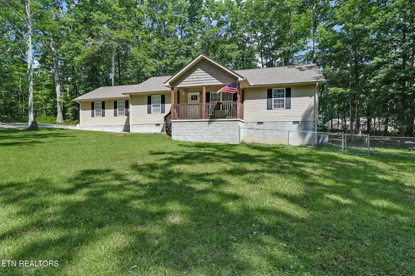 122 Jay Loop, Jamestown, TN 38556