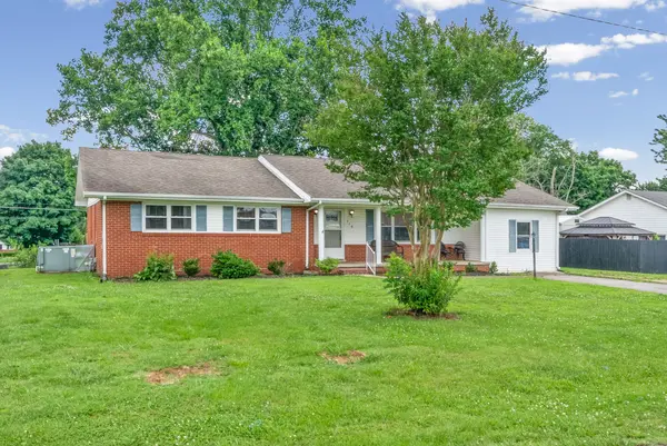 318 Blane Dr, Hopkinsville, KY 42240
