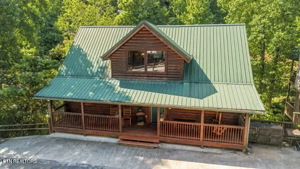 620 Chickasaw Gap Way, Pigeon Forge, TN 37863