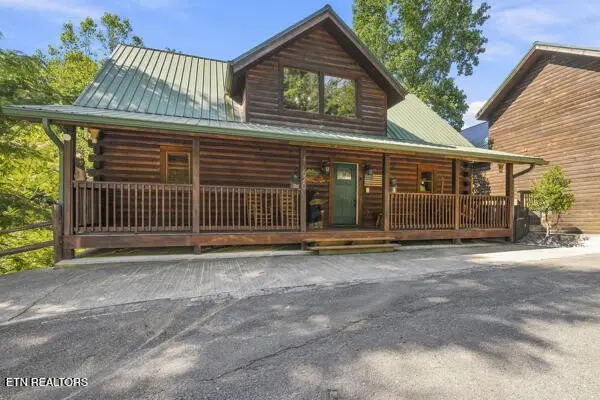 620 Chickasaw Gap Way, Pigeon Forge, TN 37863