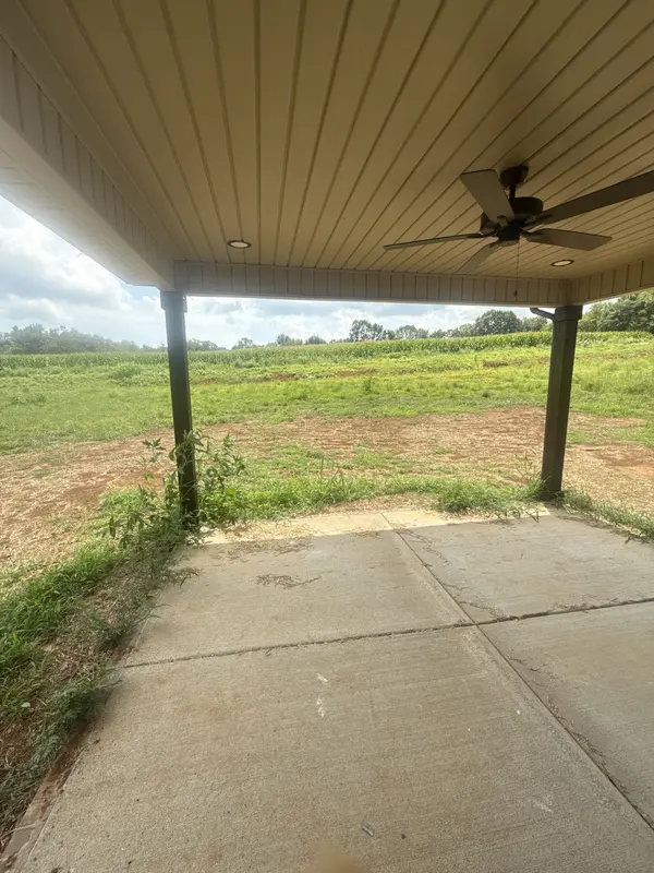 3176 Dusenburg Dr, Christiana, TN 37037