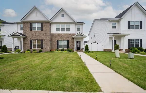 2160 Barringer Ln, Murfreesboro, TN 37128
