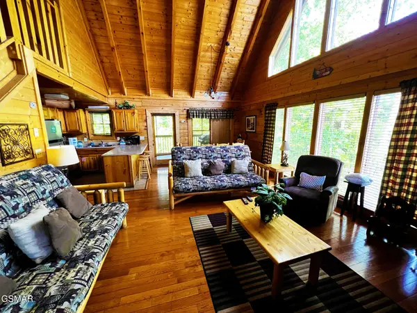 3216 White Falcon Way #19, Pigeon Forge, TN 37863