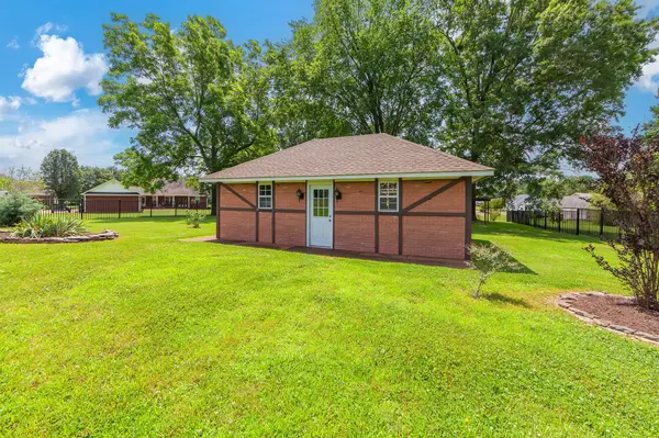 2812 Chere Carol Rd, Humboldt, TN 38343