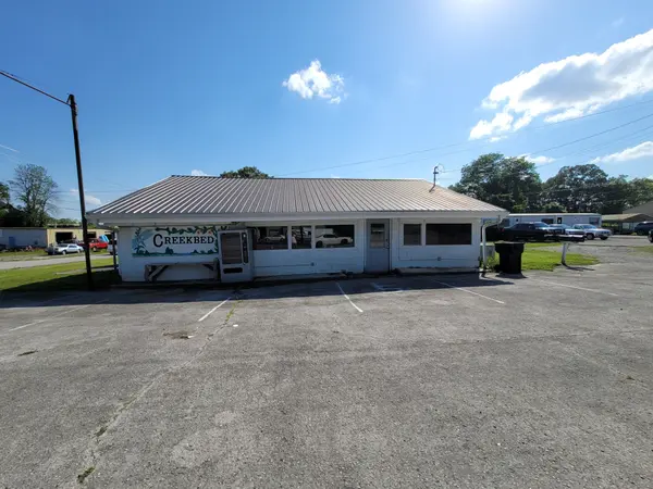 704 S Anderson St, Tullahoma, TN 37388
