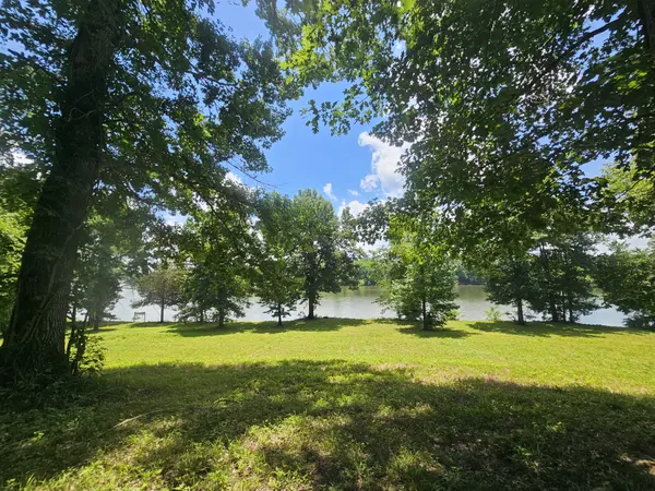 5 Island View Dr, Bath Springs, TN 38311