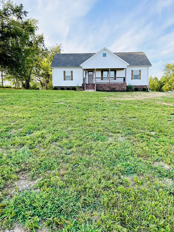 6518 Carter Rd, Westmoreland, TN 37186