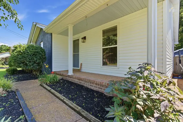 3056 Reelfoot Dr, Nashville, TN 37214