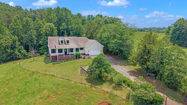 128 County Road 755, Riceville, TN 37370