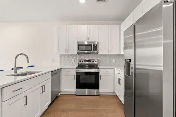 1041 E Trinity Ln #315, Nashville, TN 37216