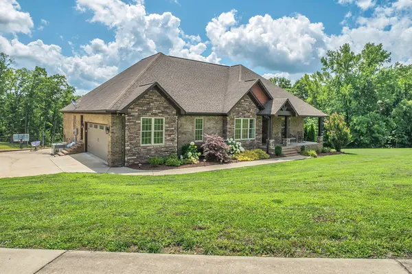 172 Tad Cir, Leoma, TN 38468