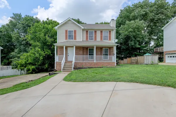 2587 Elkmont Dr, Clarksville, TN 37040