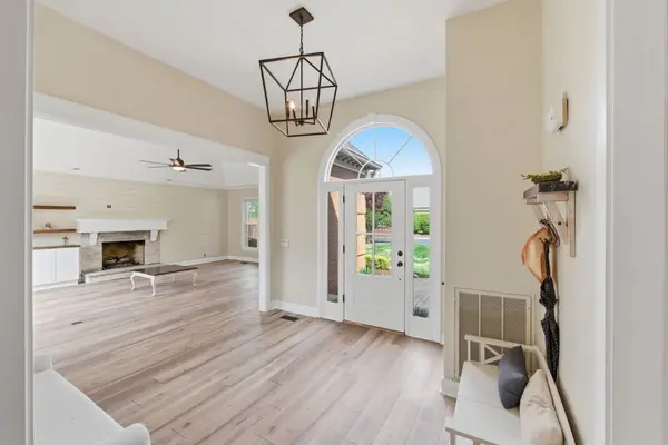 100 Carriage Way, Hendersonville, TN 37075