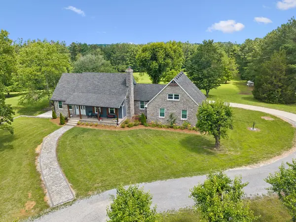 7672 Jones Rd, White House, TN 37188